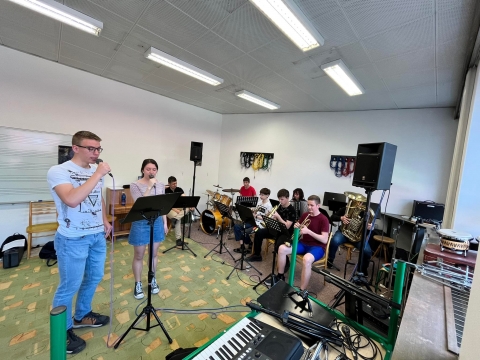 Ondřej Cacek, Eliška Vitulová  a kapela